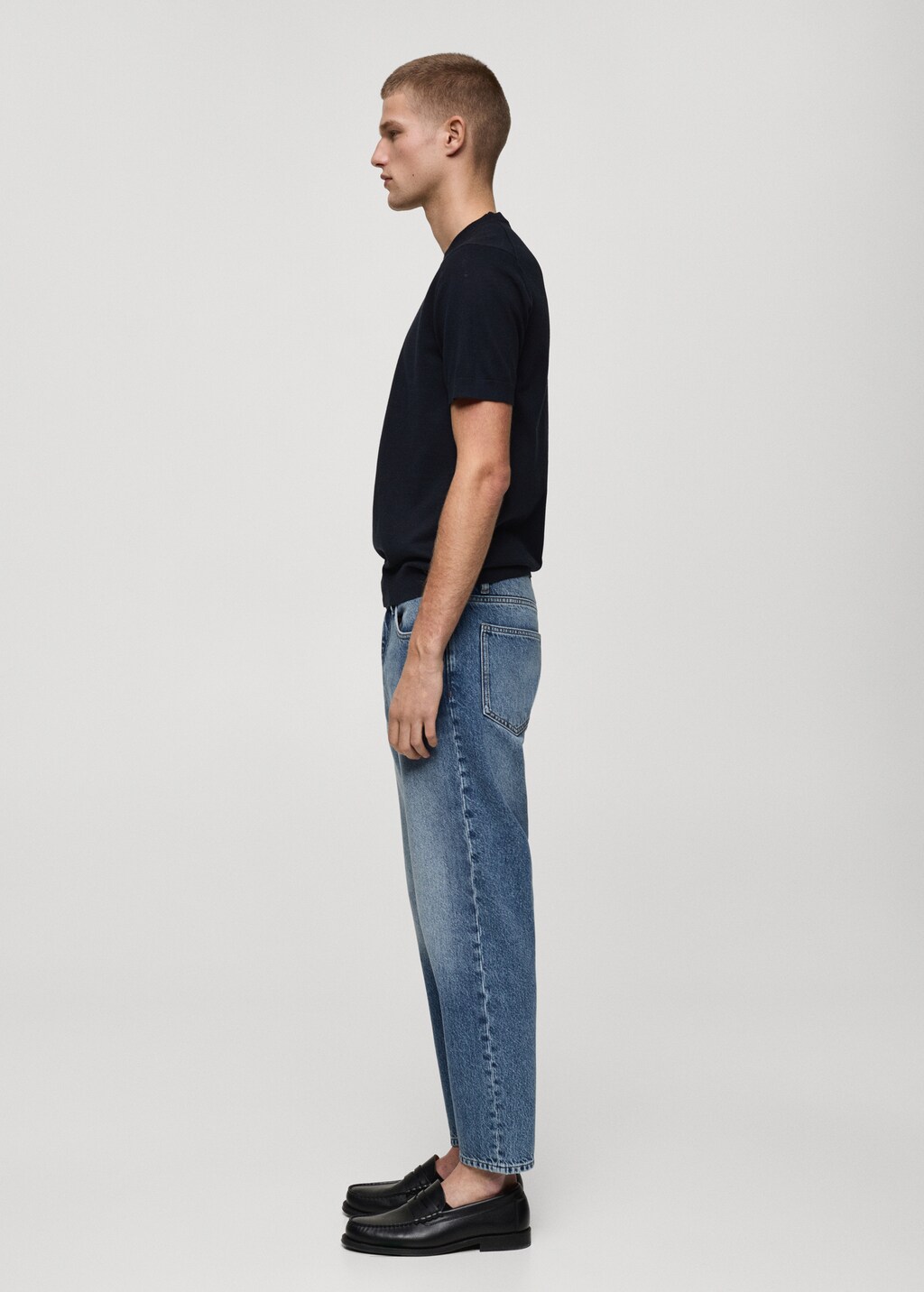 Cropped tapered-fit jeans - Bleach Blue