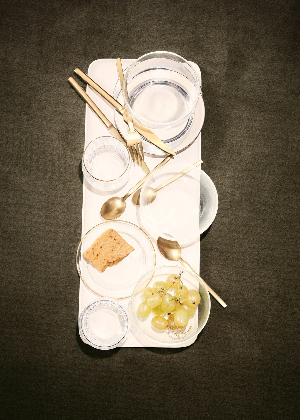 Glass tumbler with embossed stripes - Silver