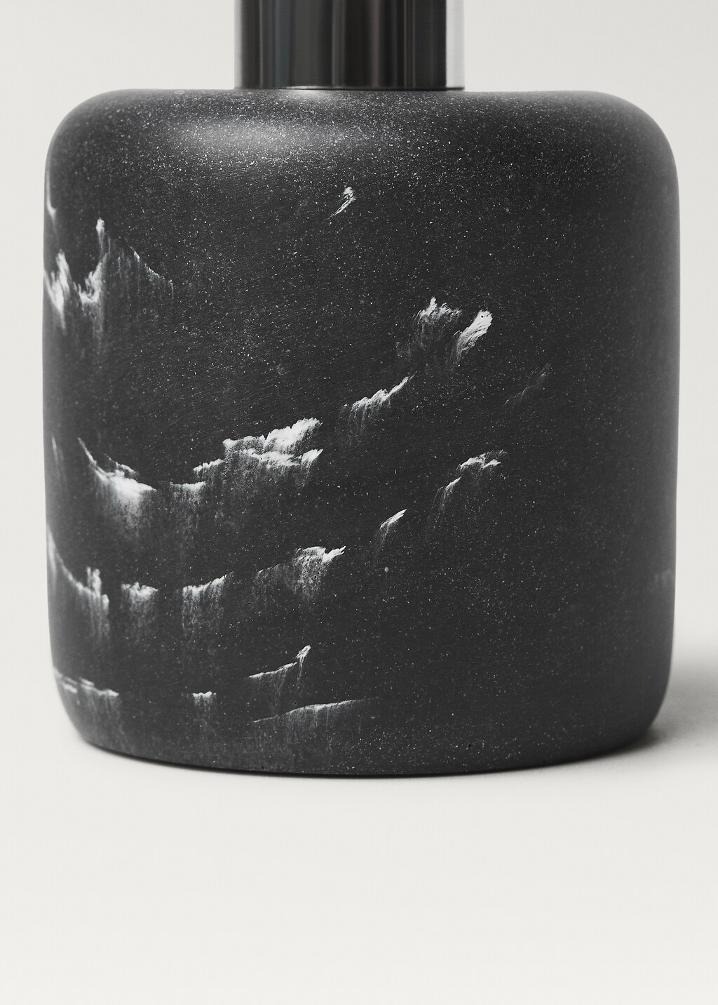 Resin dispenser - Ivory White