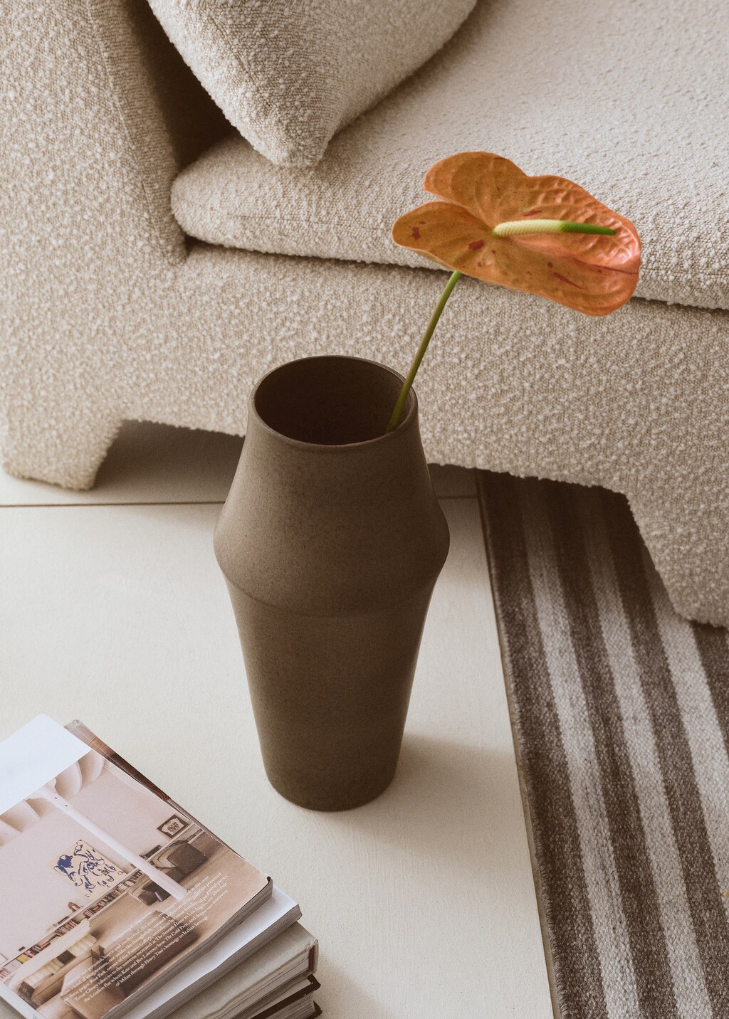 Medium totem vase - Sand