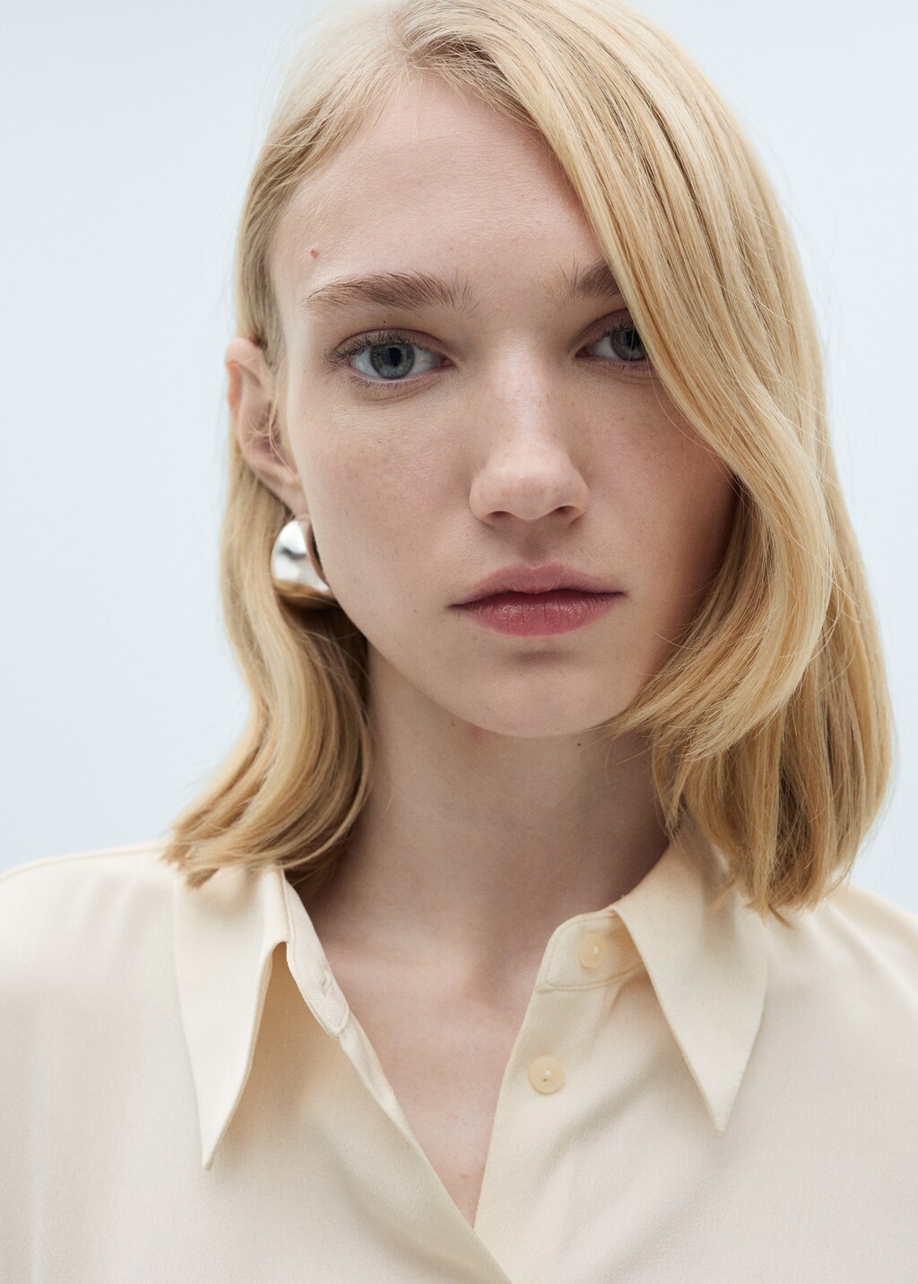 Satin finish flowy shirt - Black