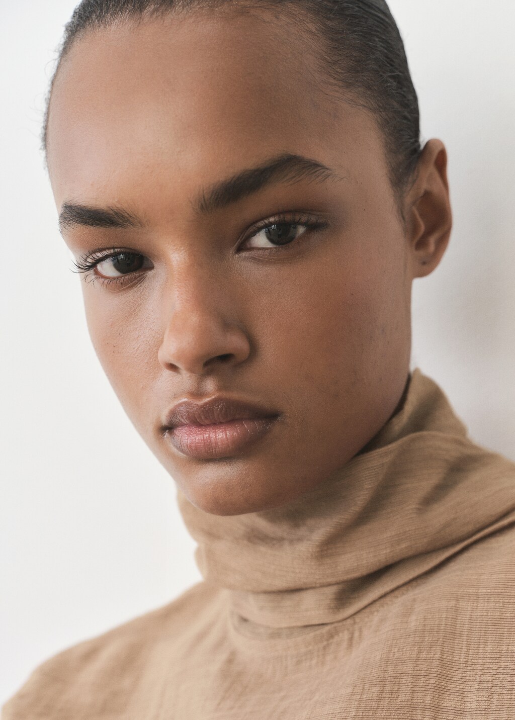 Textured blouse with bow - Brown
