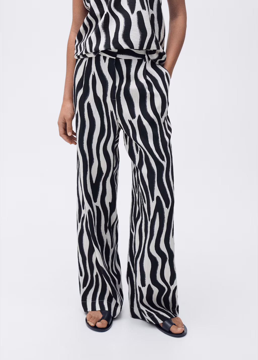 Zebra-print straight-fit trousers - Black