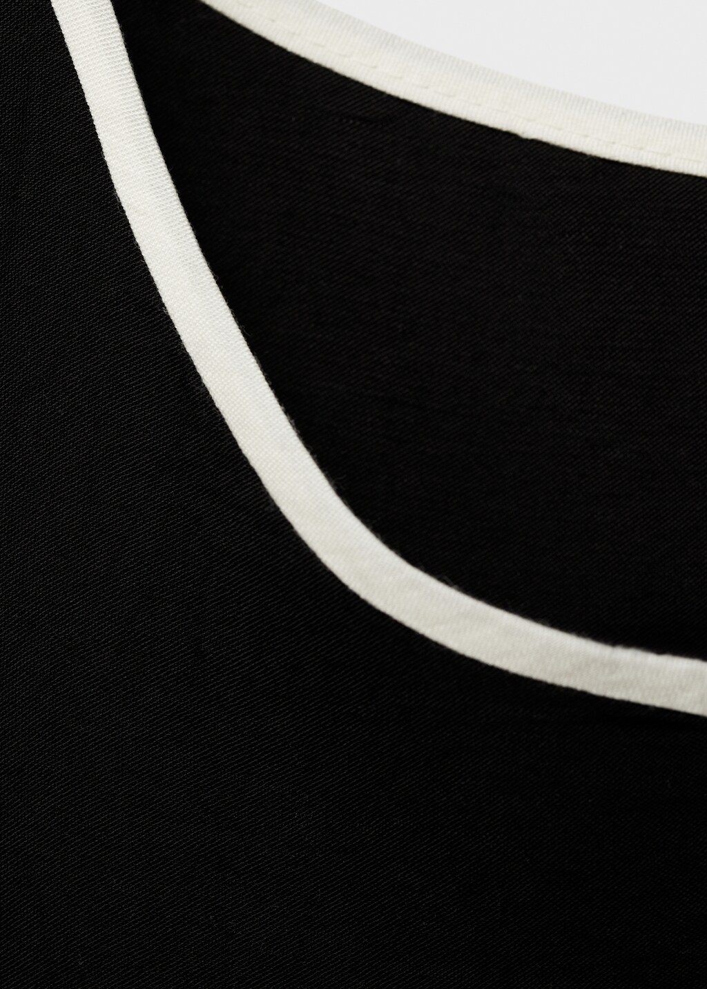 Flared midi-dress with belt - Black