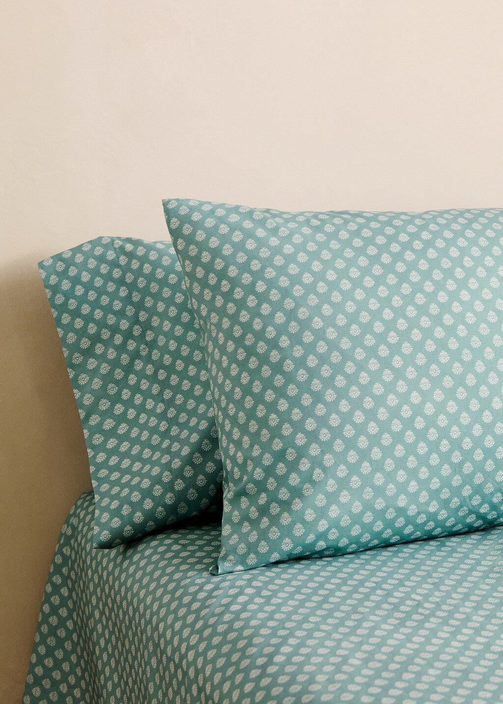 Cotton percale children's pillowcase with small flower 50x75 cm - Pink