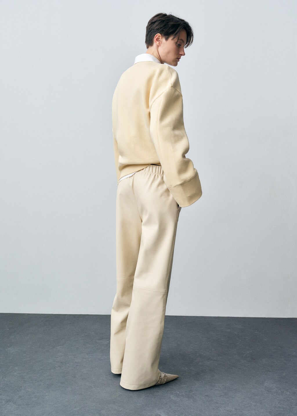 Wideleg leather-effect trousers - Ecru