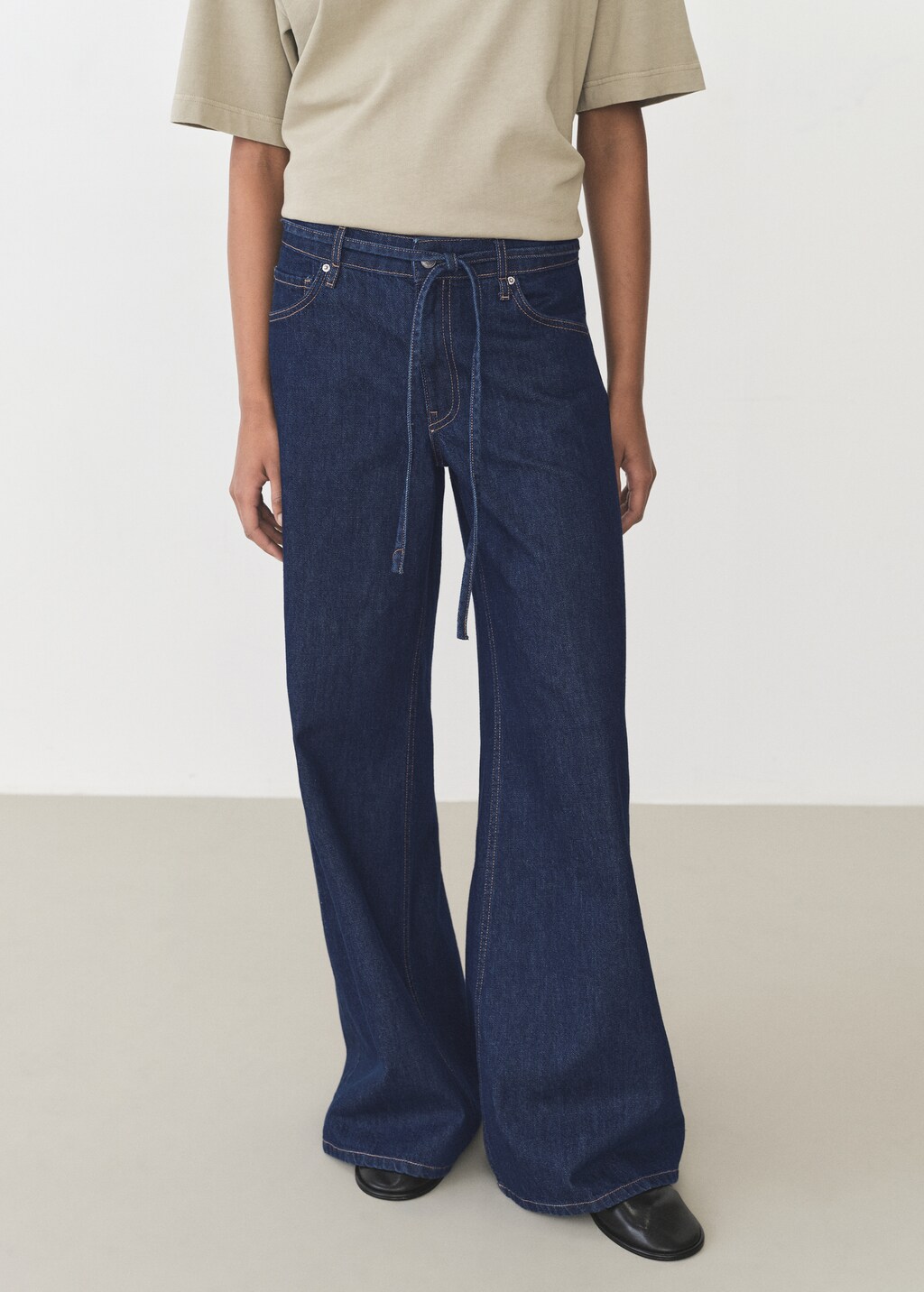 Low-rise wideleg jeans with belt - Open Blue