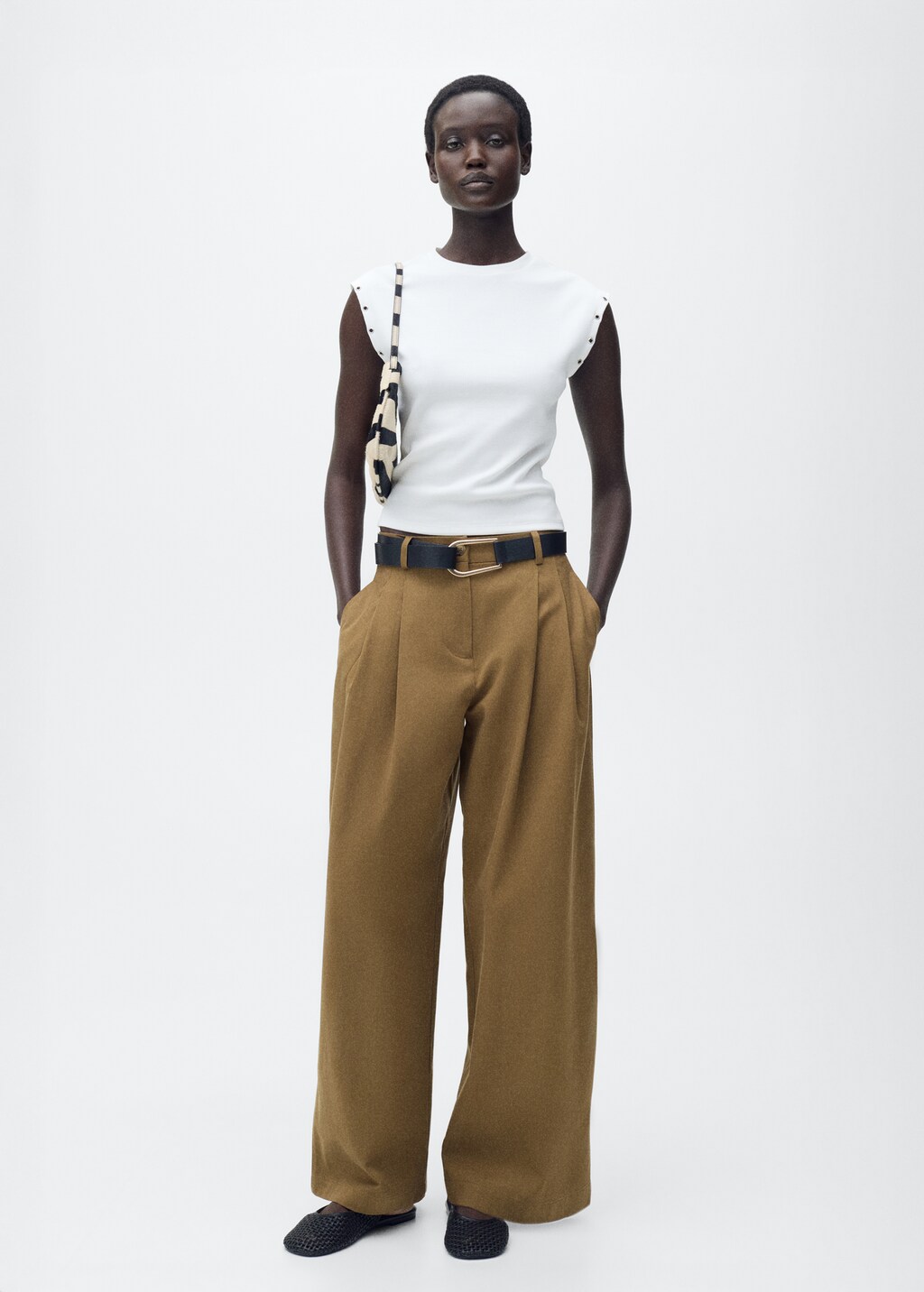 Ribbed t-shirt with die-cut trim - Black