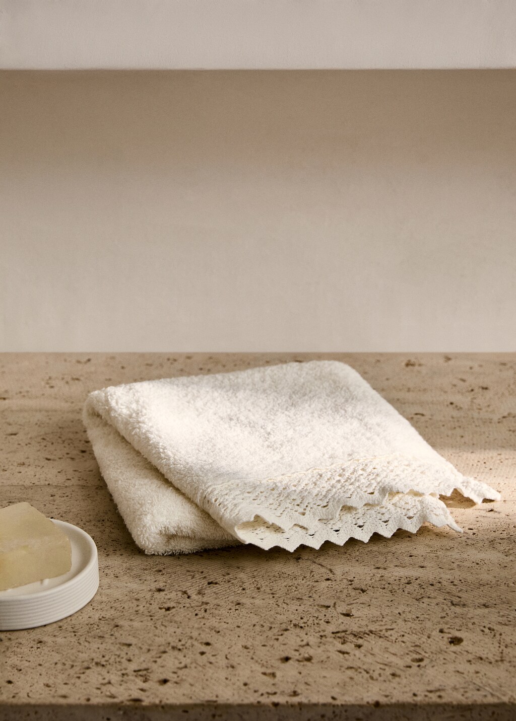 Hand towel with lace - Off White