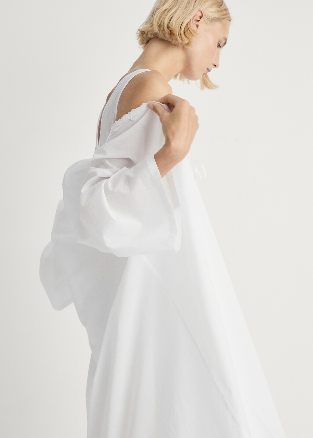 Cotton robe with lace - White