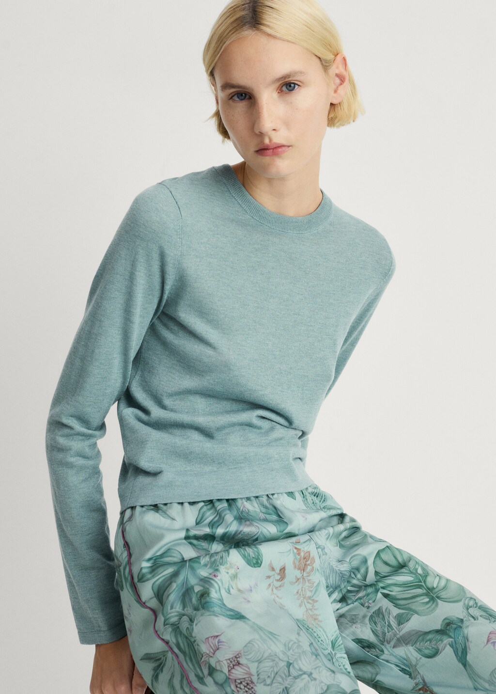 Round-neck knitted sweater - Medium Pink