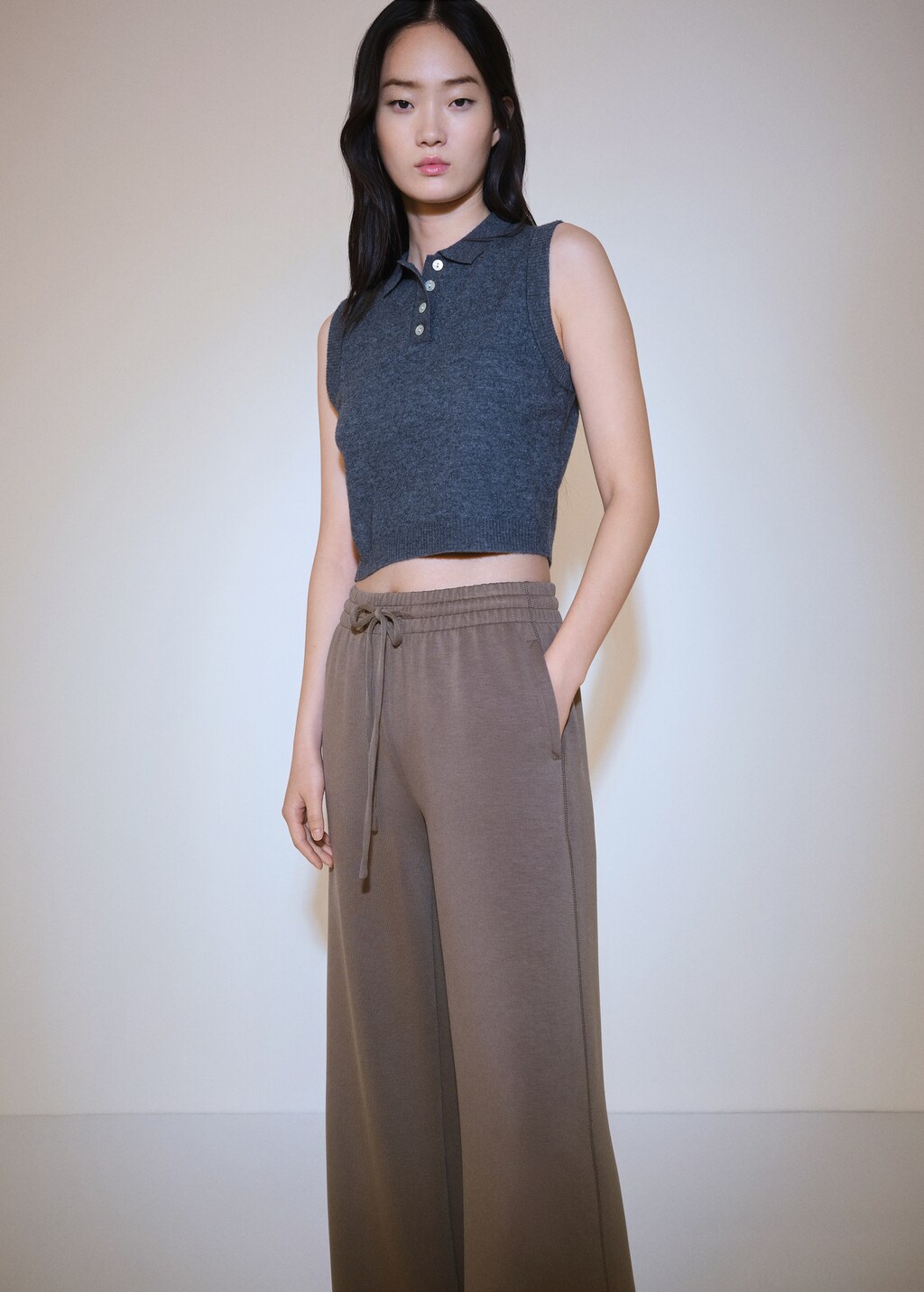 Jogger trousers with elastic waist - Medium Brown