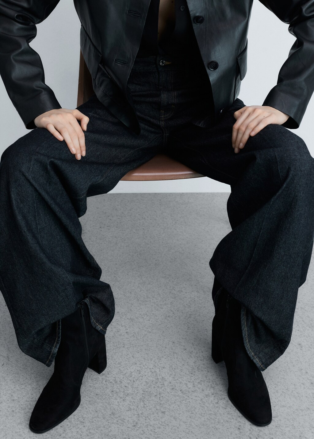 Suede block-heel ankle boots - Black