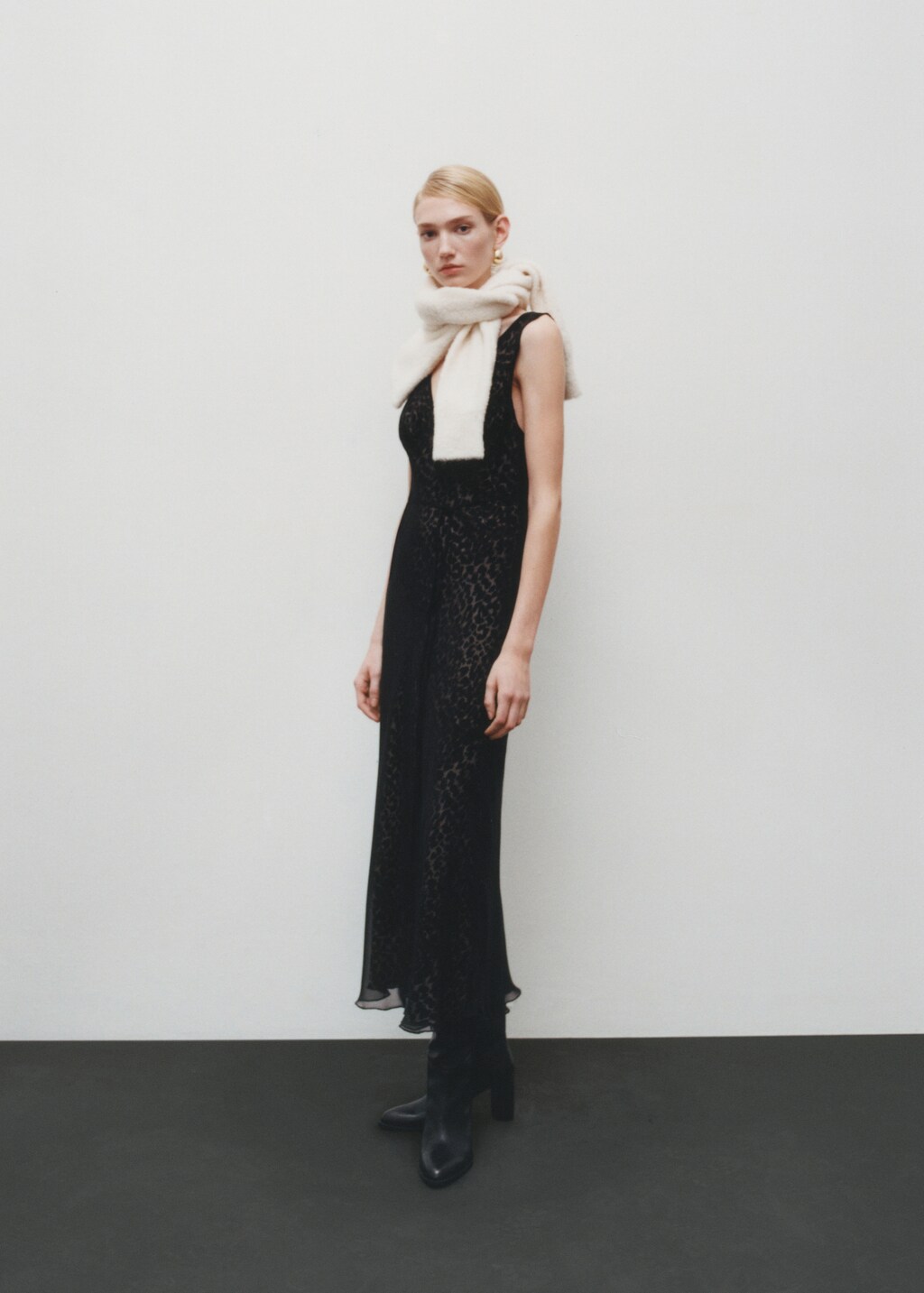 Leopard V-neck dress - Black