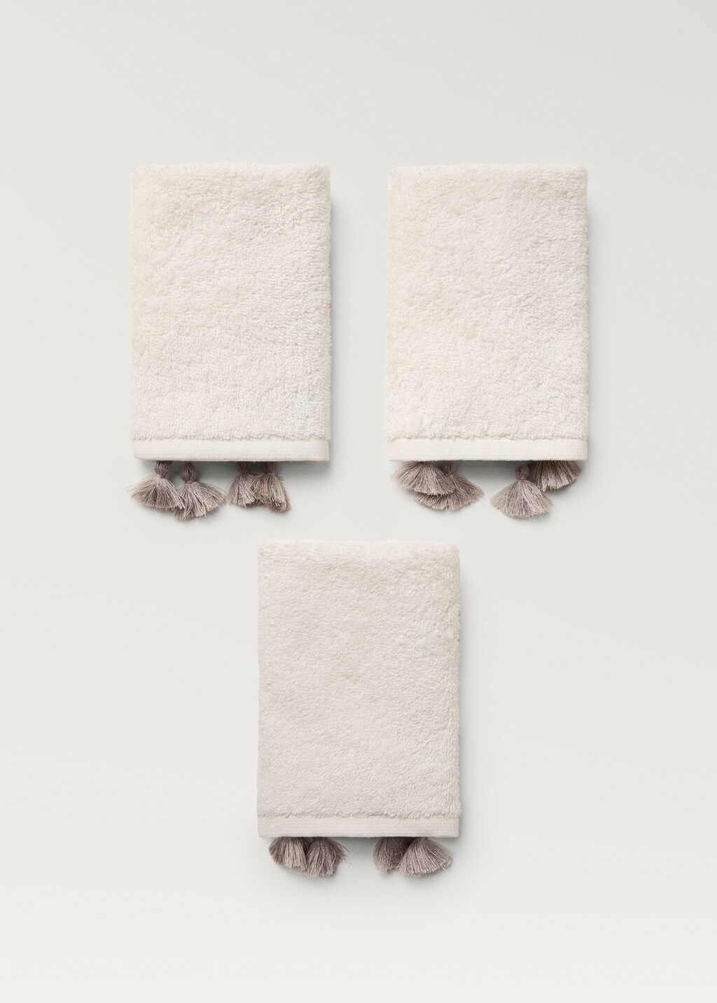 Contrasting pom-pom towel - White