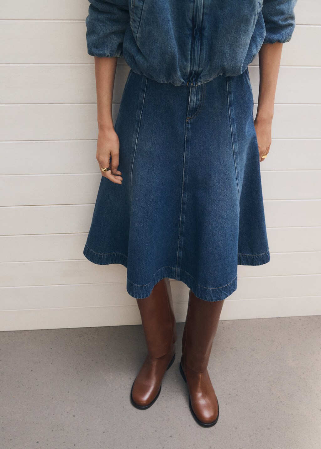 Leather boots with decorative buckle - Cognac