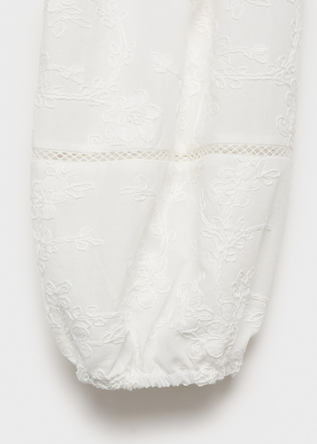 Cotton blouse with embroidered details - White