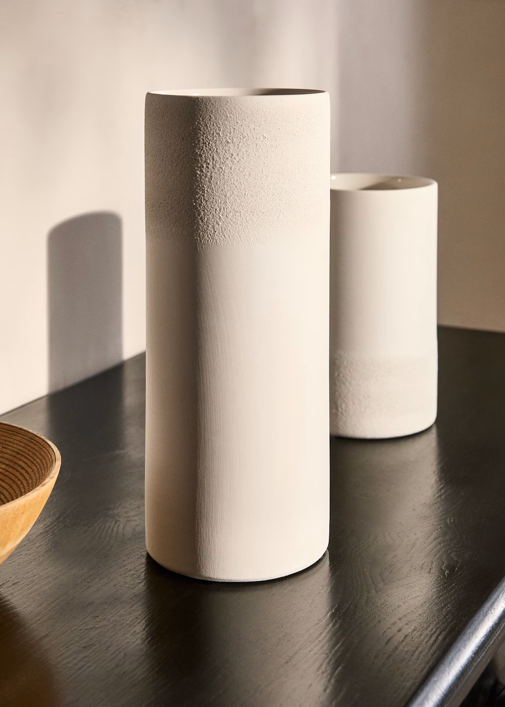 Medium crackle-glaze earthenware vase - White