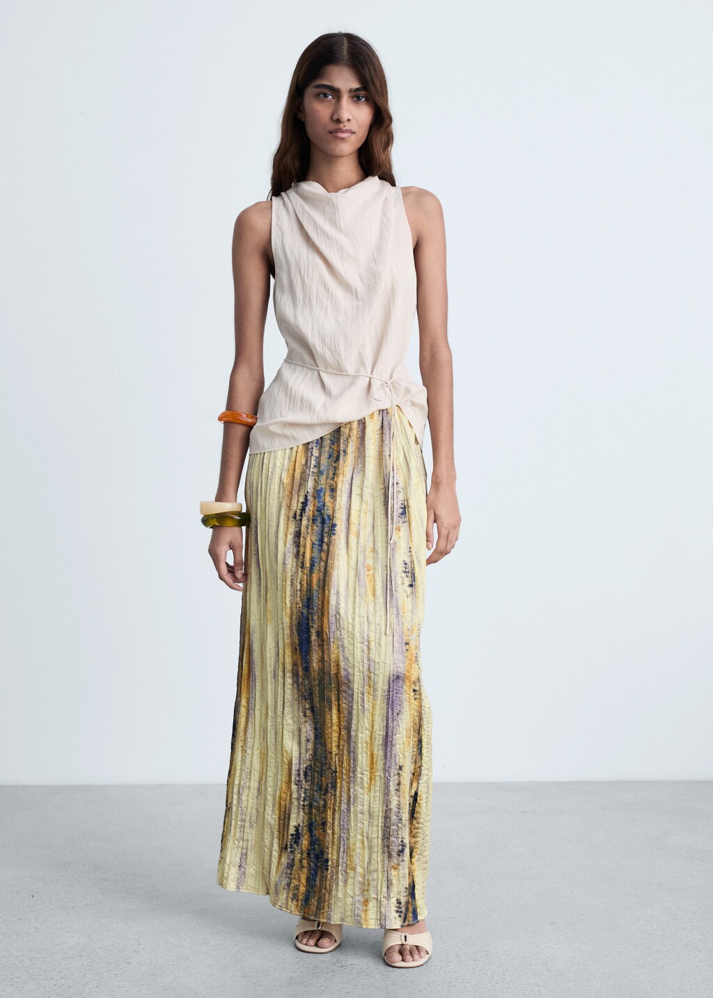 Long satin textured skirt - Yellow