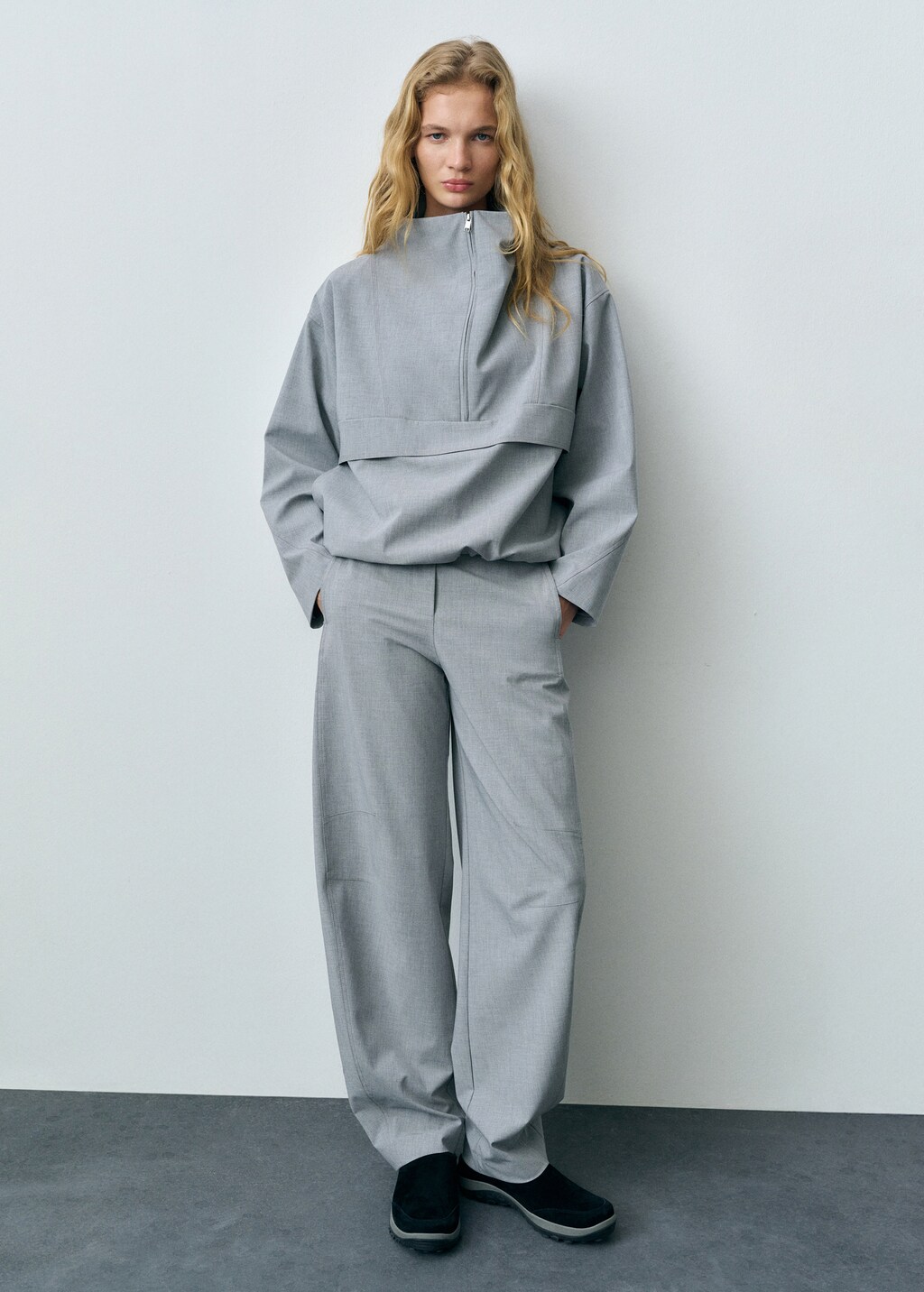 Leather clogs with track sole - Black