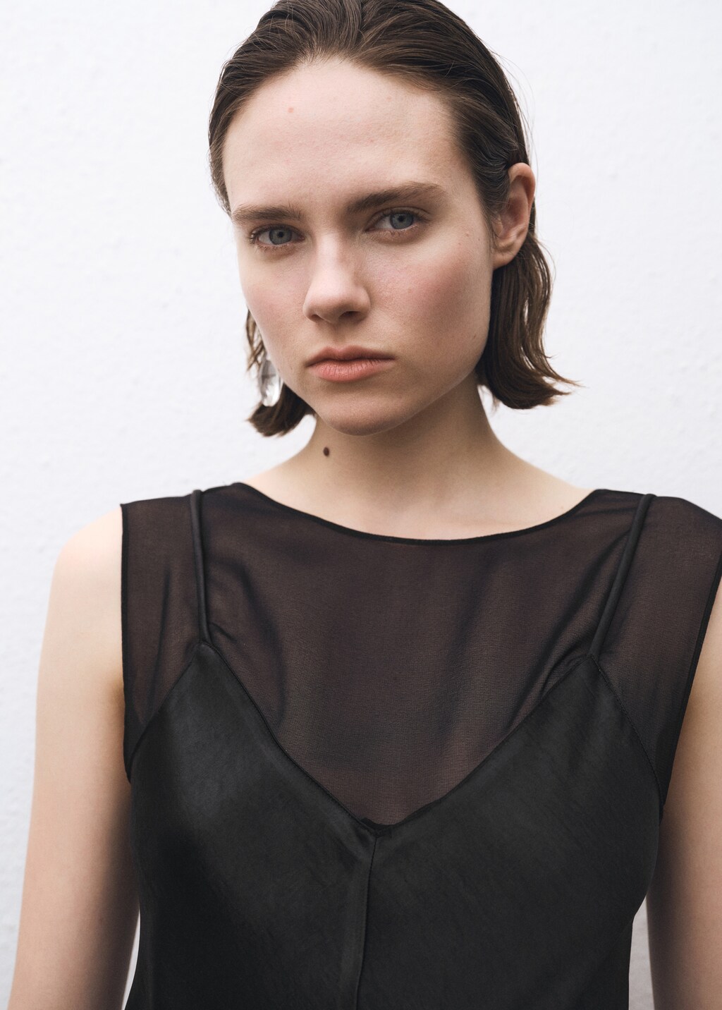 Contrasting satin dress - Black