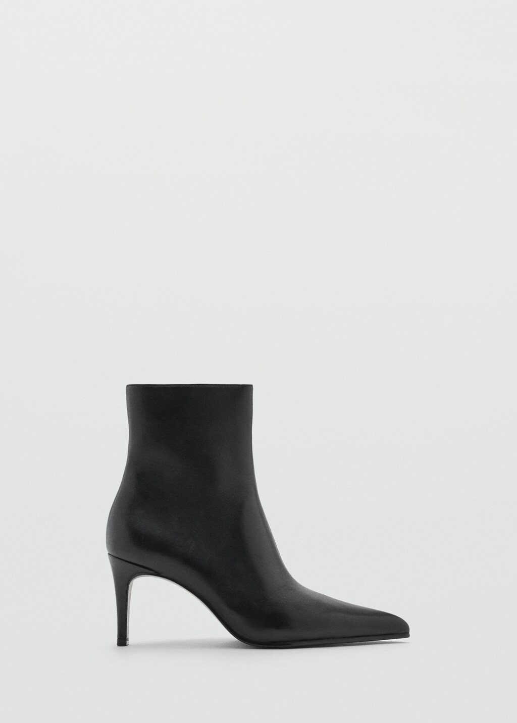 Leather pointed ankle boots - Black