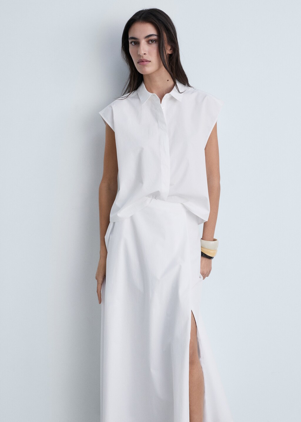 Long flared skirt with opening - White