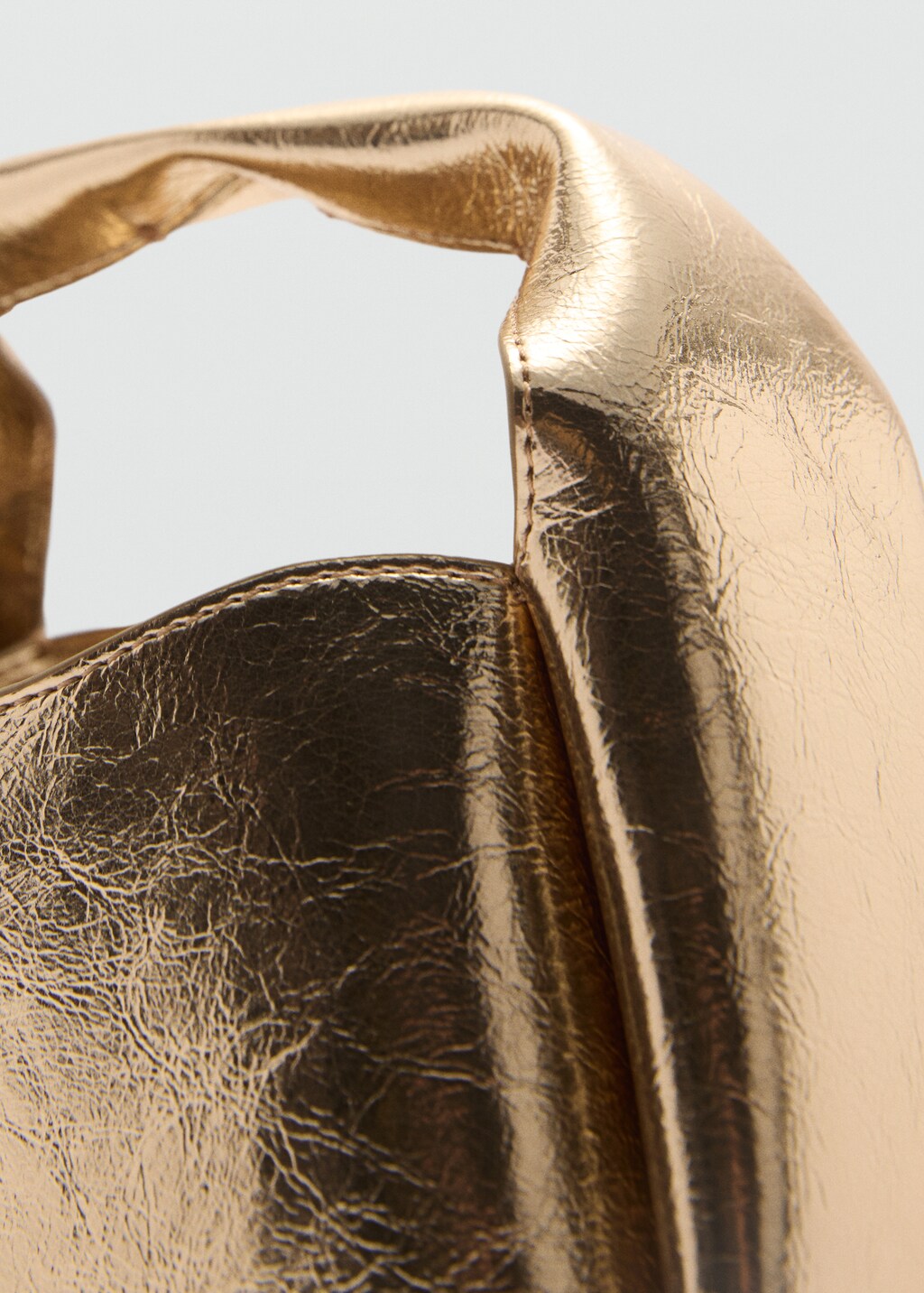 Metallic effect hand bag - Gold