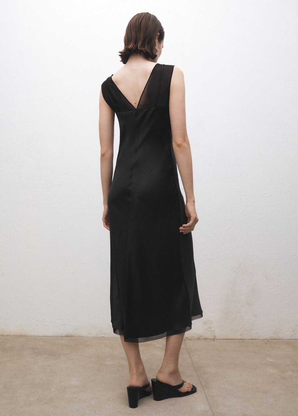 Contrasting satin dress - Black