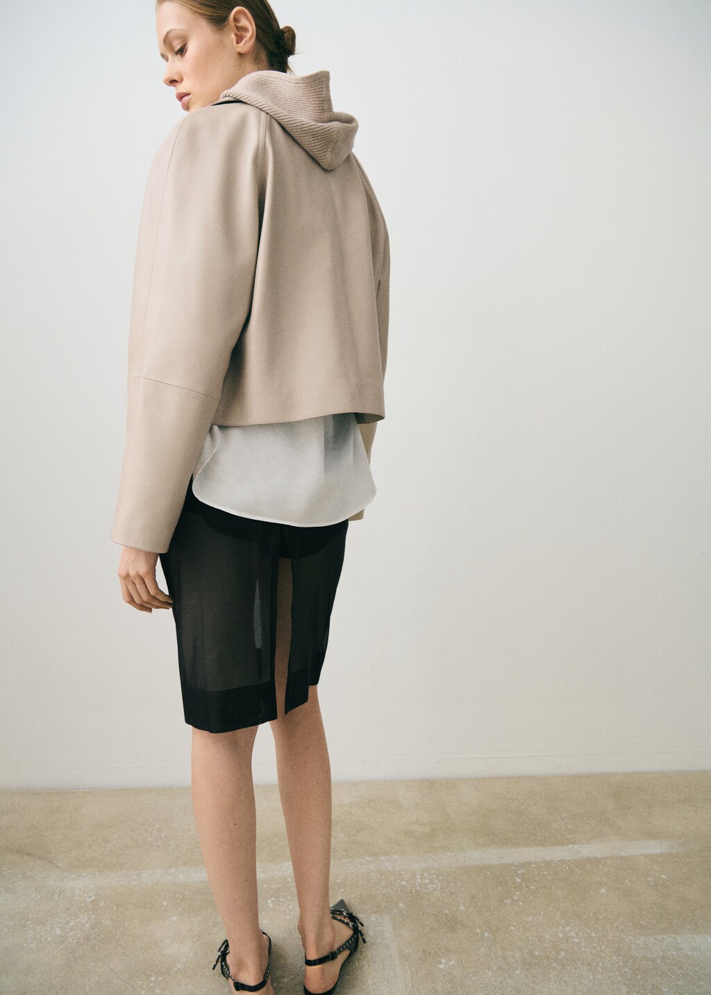 Cropped leather trench coat - Ice Grey