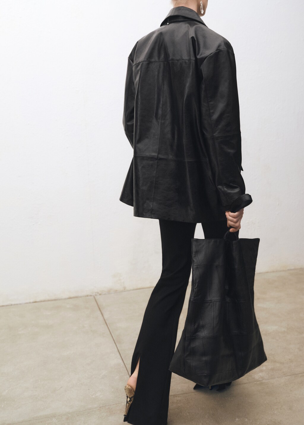 Flared suit trousers with openings - Black