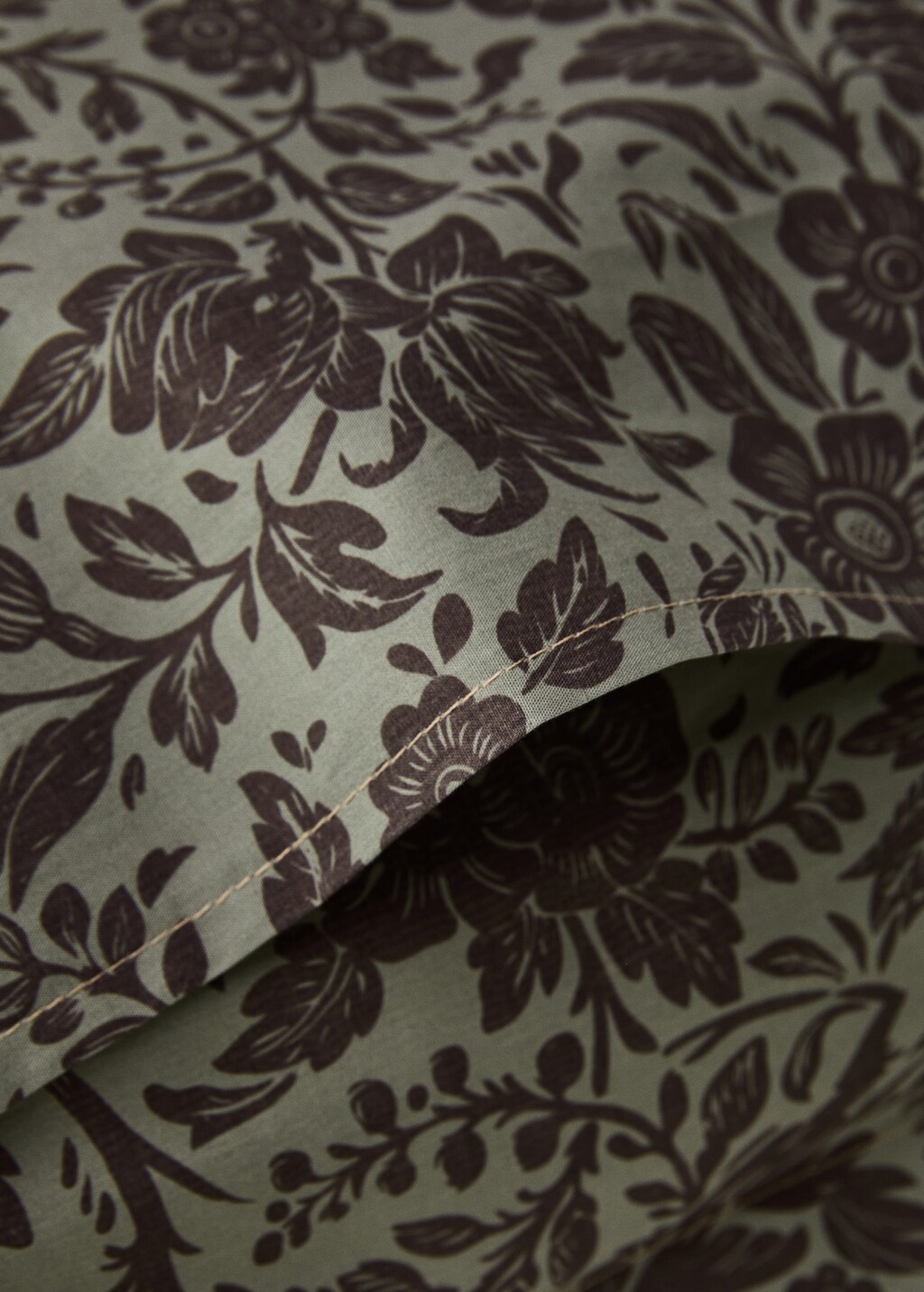 Cotton percale floral two-tone printed pillowcase, 60x60cm - Pink