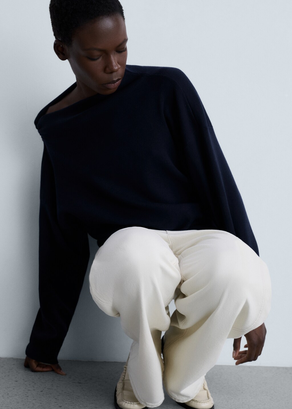 Knitted sweater with asymmetrical neck - Dark Navy