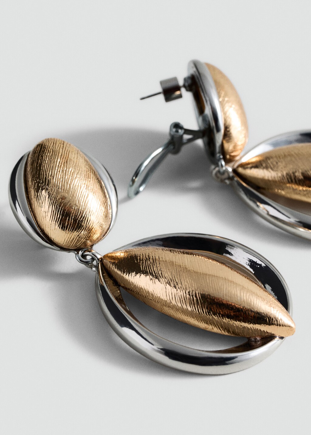 Circular-design earrings - Gold