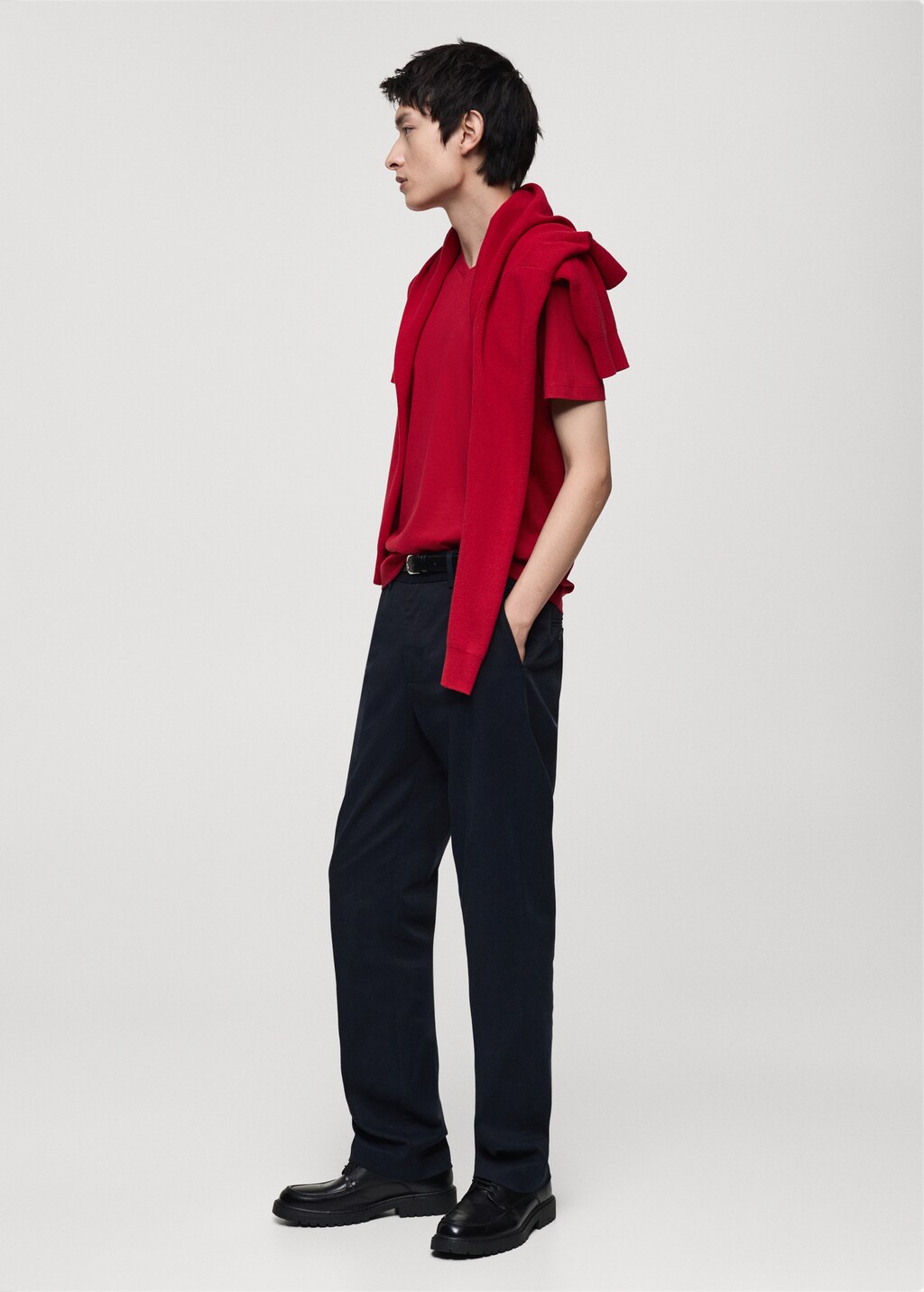 100% cotton slim-fit V-neck t-shirt - Red