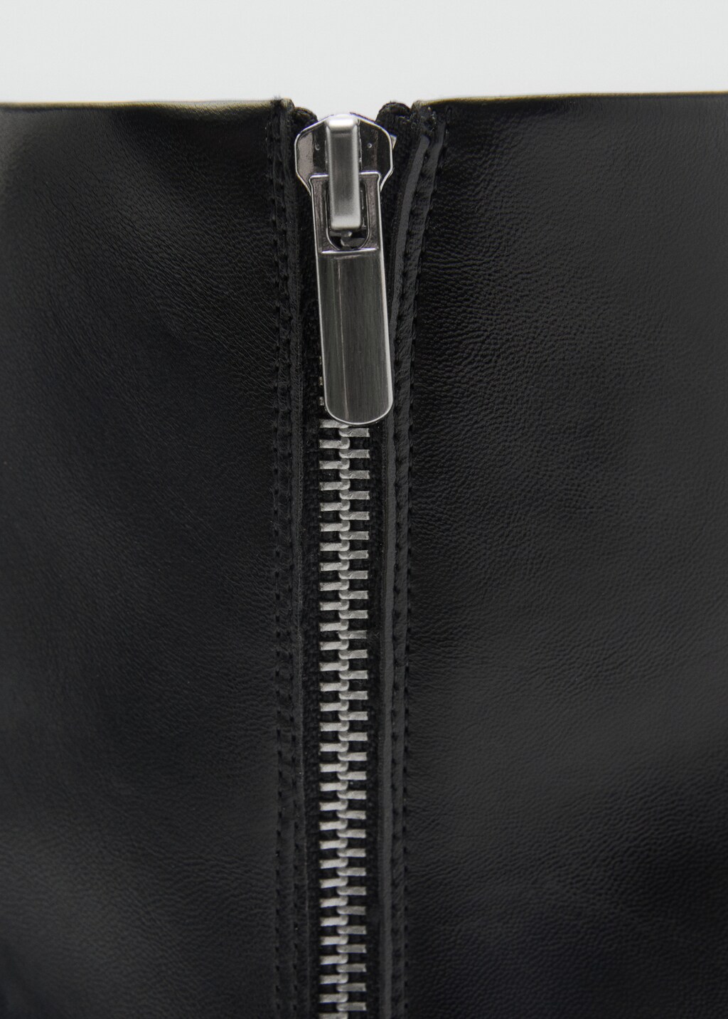 Pointed boots with zip - Black