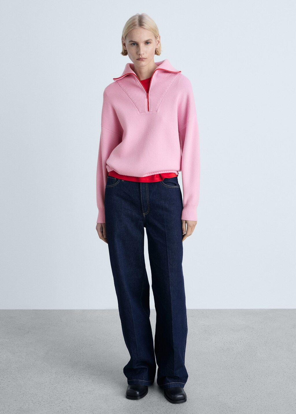 Contrasting knitted sweater with zip - Pink