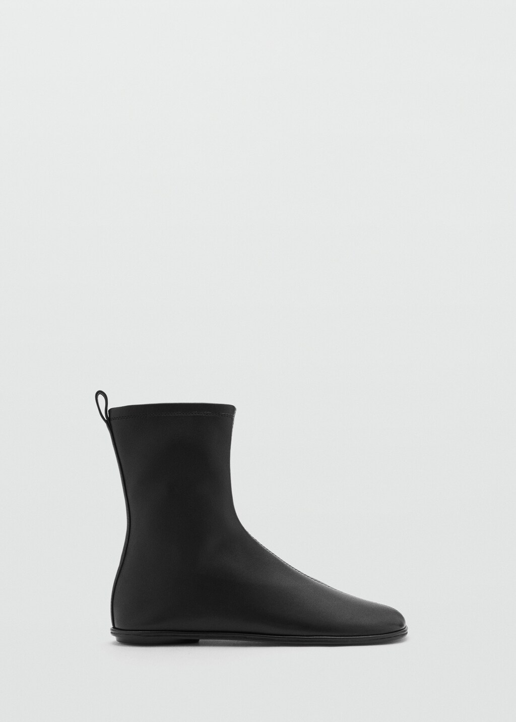 Flat leather ankle boots - Black