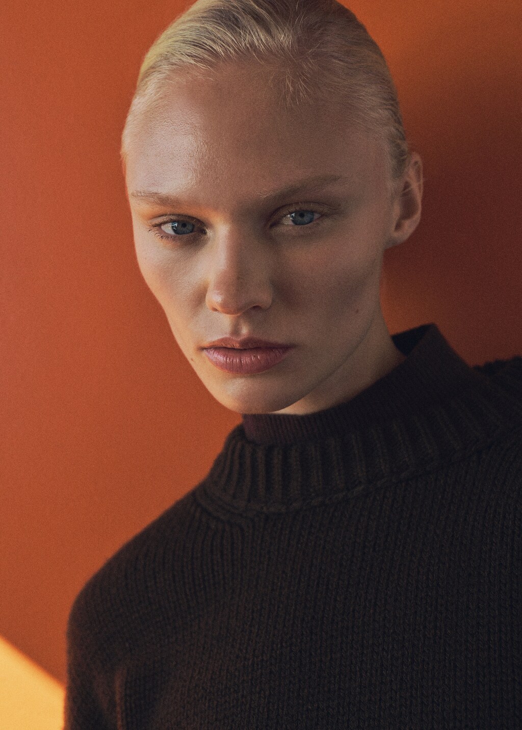 Chunky-knit sweater with ribbed trims - Brown