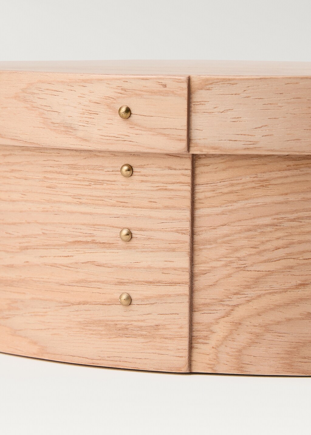 Small oval wooden box - Brown