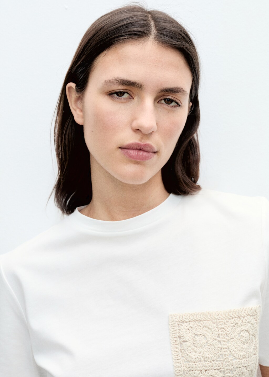 Crochet-embroidered t-shirt - Beige