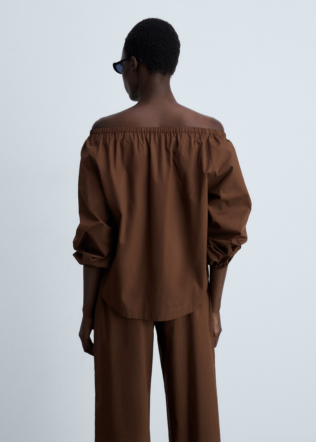 Cotton blouse with gathered neck - Brown