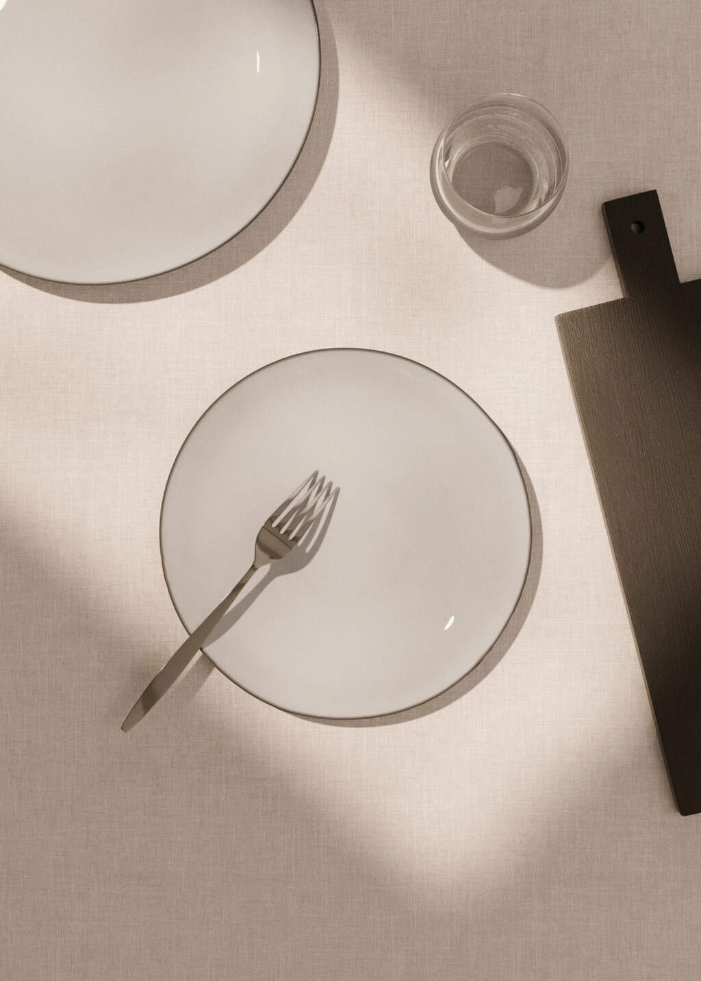 Stoneware dessert plate with contrast rim - White