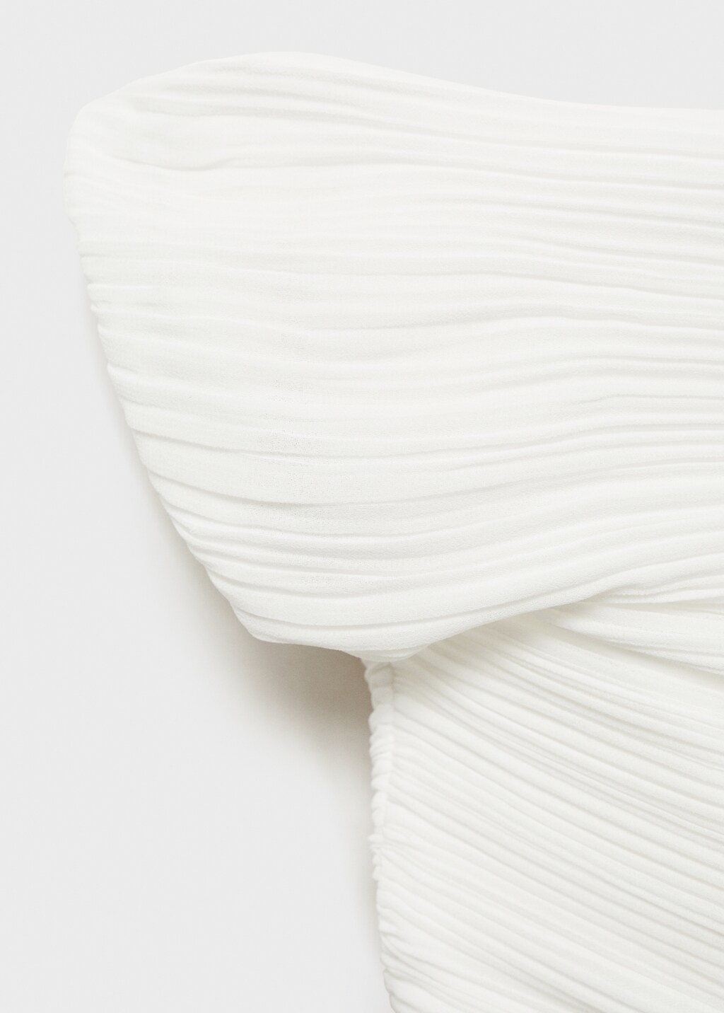 Off-the-shoulder pleated dress - White