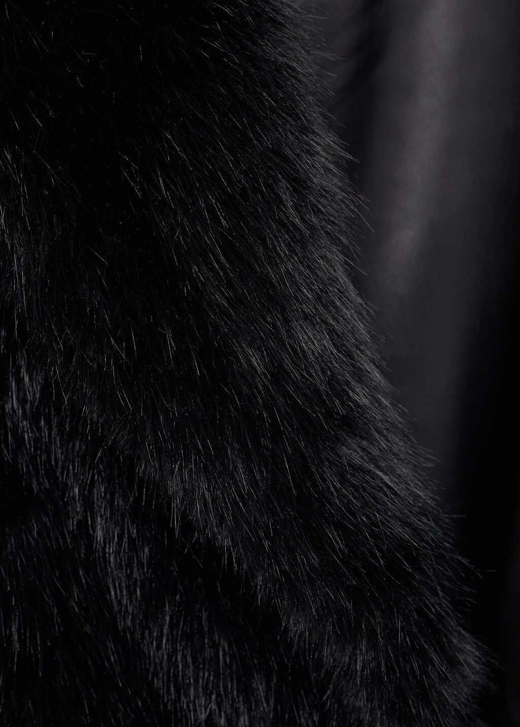 Fur-effect coat with lapels - Black