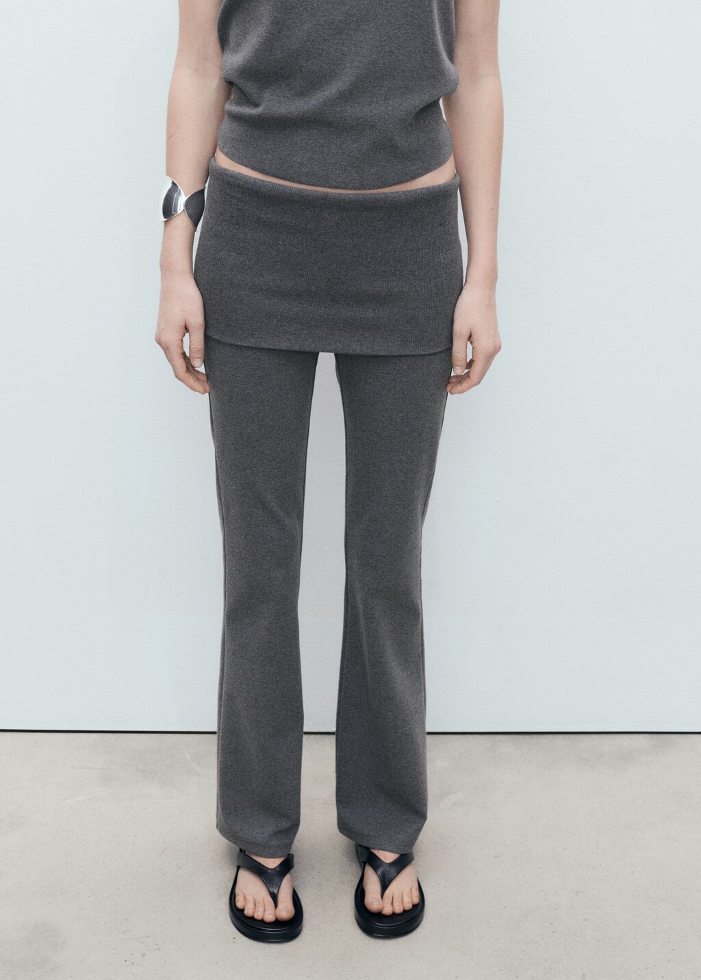 Flared trousers with turn-up waist - Grey