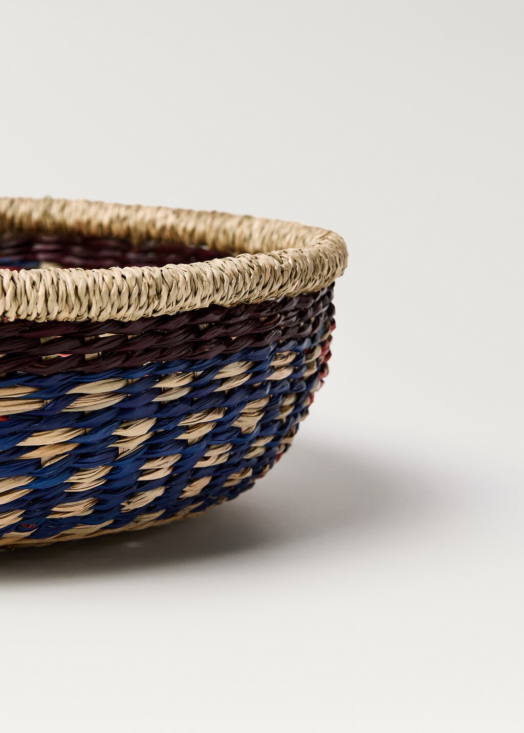 Large coloured seagrass basket - Brown