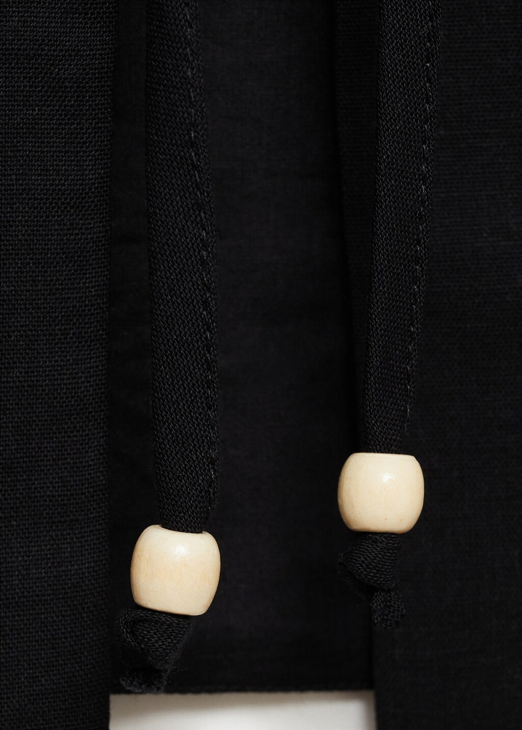 Embroidered top with bow closure - Black