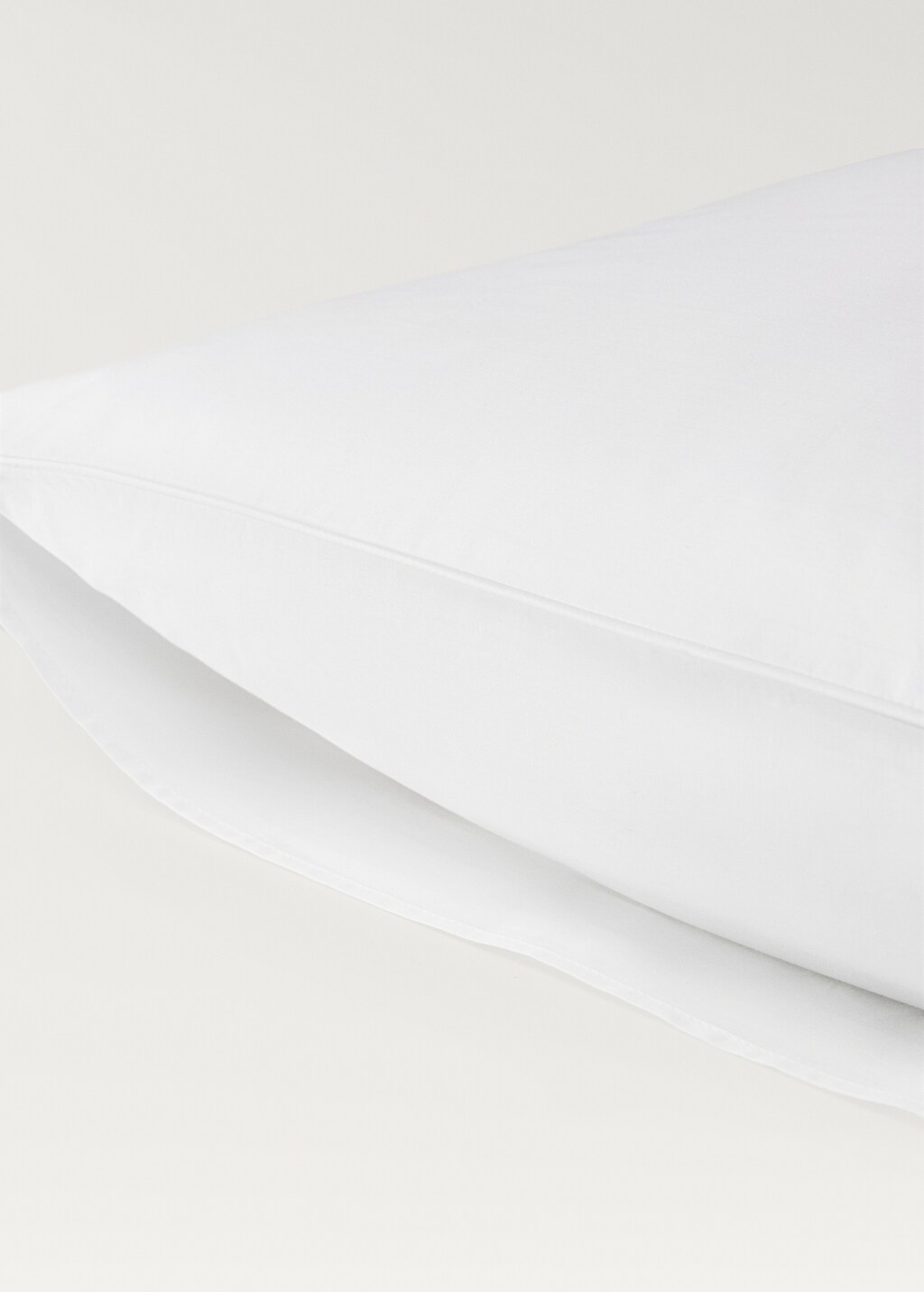 500-thread count cotton percale pillowcase with rounded piping detail, 60x60 cm - White
