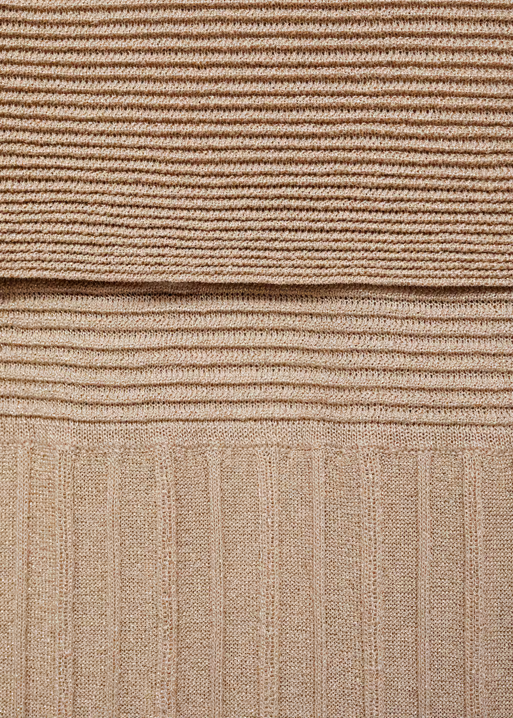 Knitted dress with shiny finish - Gold